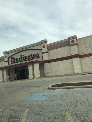Clothing Store «Burlington Coat Factory», reviews and photos, 1300 N Larkin Ave, Joliet, IL 60435, USA