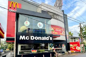 McDonald's Nugegoda image