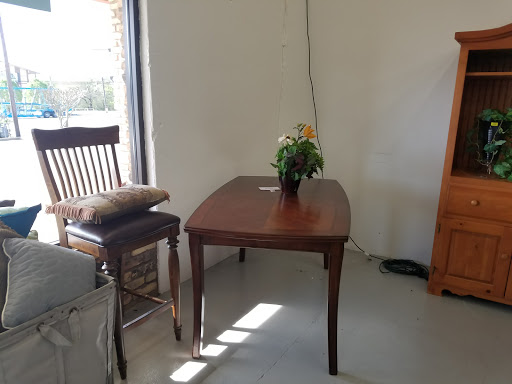 Thrift Store «GRACEful Buys», reviews and photos, 700 W Euless Blvd, Euless, TX 76040, USA