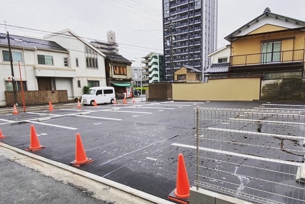 こぶつ屋 金山本社