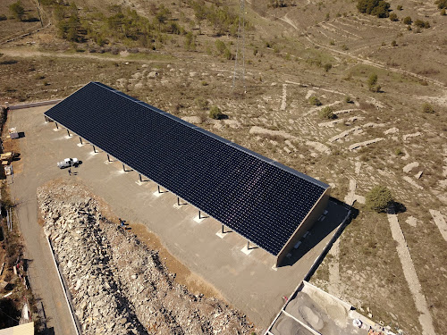Fournisseur d'équipements d'énergie solaire hangar photovoltaique Castelnau-de-Lévis