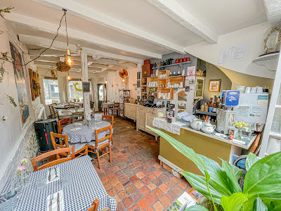 Chez mademoiselle elliott à Cormeilles