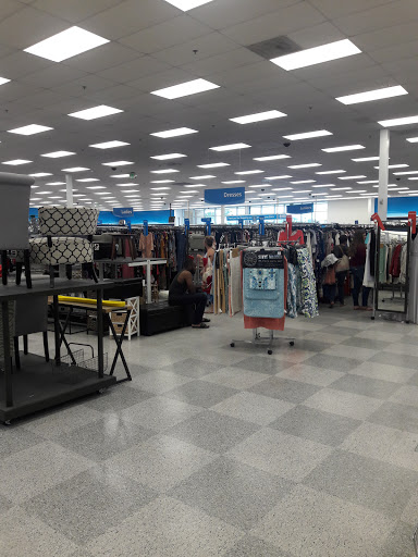 Clothing Store «Ross Dress for Less», reviews and photos, 4311 Norfolk Pkwy, West Melbourne, FL 32904, USA