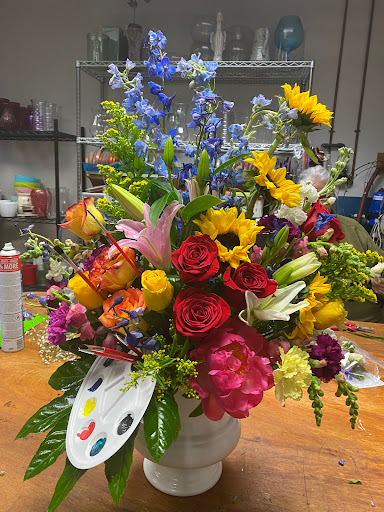 Gift Shop «Avenue Flower Shop», reviews and photos, 10632 S Cicero Ave, Oak Lawn, IL 60453, USA