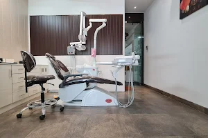 Smiles for all dental clinic image