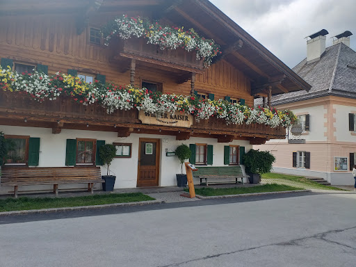 Styling Salon Wilder Kaiser In Going am Wilden Kaiser