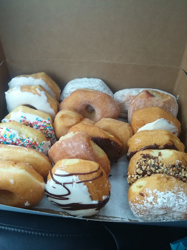 Donut Shop «Suzy-Jo Donuts», reviews and photos, 49 E 4th St, Bridgeport, PA 19405, USA