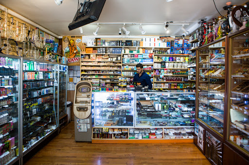 Vaporizer Store «Tobacco N Vape ( Cigar )», reviews and photos, 33-18 31st Ave, Astoria, NY 11106, USA