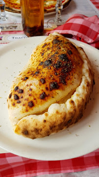 Calzone du Restaurant La Trattoria - Pizzeria des Arceaux à Biarritz - n°10