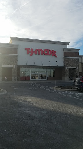 Department Store «T.J. Maxx», reviews and photos, 1751 Ritchie Station Ct, Capitol Heights, MD 20743, USA
