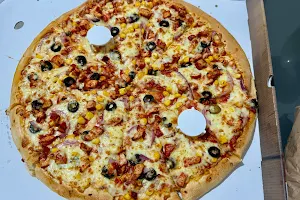 Pizza Millennio image