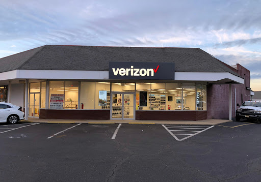 Cell Phone Store «GoWireless Verizon Authorized Retailer», reviews and photos, 8 Princeton Hightstown Rd b, East Windsor, NJ 08520, USA
