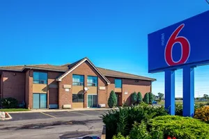 Motel 6 Amherst, NY - Buffalo image