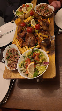 Kebab du Restaurant Au Gouverniaud à Gouvernes - n°9