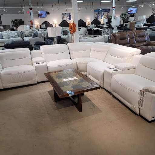 Shopping Mall «Drew 19 Shopping Center», reviews and photos, 21311 US Hwy 19 N, Clearwater, FL 33765, USA