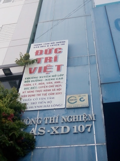 Trung tâm Đức Trí Việt