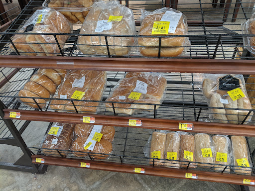 Shopping Mall «Lakeshore Crossing Shopping Center», reviews and photos, 410 Shallowford Rd, Gainesville, GA 30504, USA