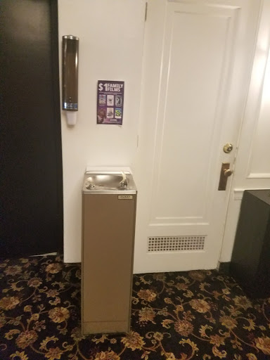 Movie Theater «Cedar Lee Theatre», reviews and photos, 2163 Lee Rd, Cleveland Heights, OH 44118, USA