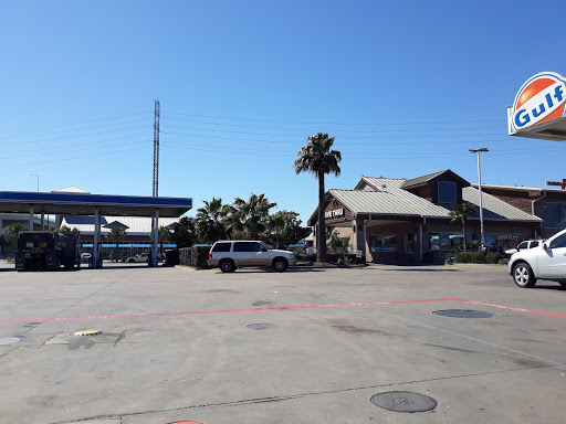 Convenience Store «Fuel City», reviews and photos, 801 S Riverfront Blvd, Dallas, TX 75207, USA