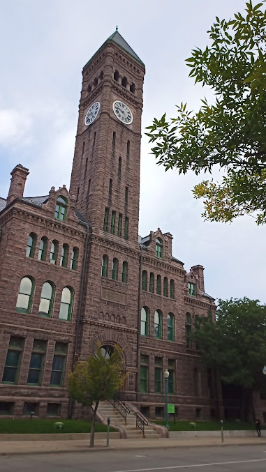 Old Courthouse Museum