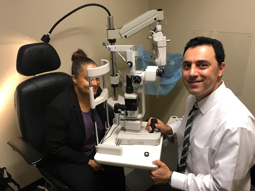 Eye Care Center «Davis Visionworks - Pelham Post Road Plaza», reviews and photos, 875 Pelham Pkwy, Pelham, NY 10803, USA