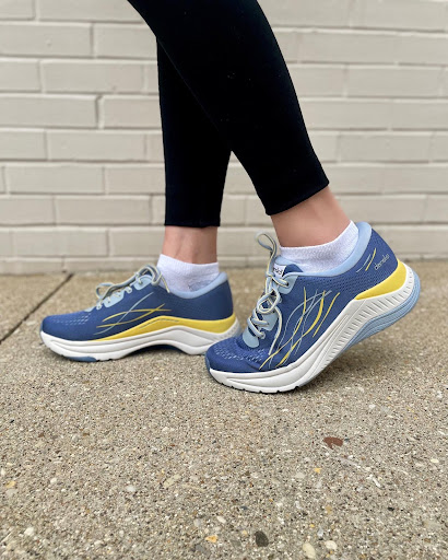 Shoe Store «Roderer Shoe Center», reviews and photos, 316 E Stroop Rd, Dayton, OH 45429, USA