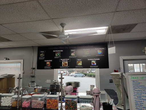 Donut Shop «Amazing Glazed», reviews and photos, 321 Johnstown Rd, Chesapeake, VA 23322, USA