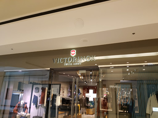 Shopping Mall «Beverly Center», reviews and photos, 8500 Beverly Blvd, Los Angeles, CA 90048, USA