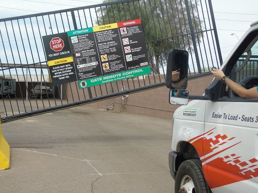RV Storage Facility «U-Haul Moving & Storage at Grand Ave & Bell Rd», reviews and photos, 13440 W Bell Rd, Surprise, AZ 85378, USA
