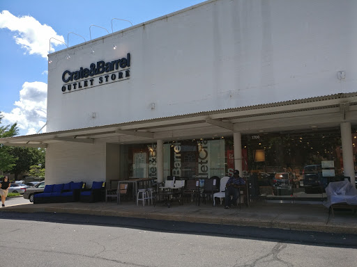 Furniture Store «Crate and Barrel Outlet», reviews and photos, 1700 Prince St, Alexandria, VA 22314, USA