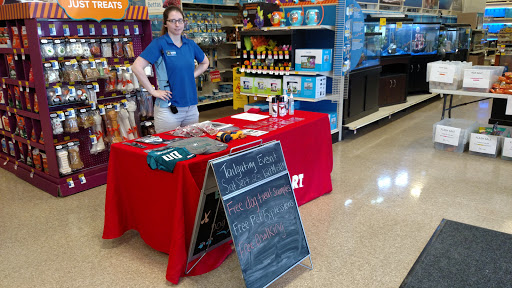 Pet Supply Store «PetSmart», reviews and photos, 400 S State Rd, Springfield, PA 19064, USA