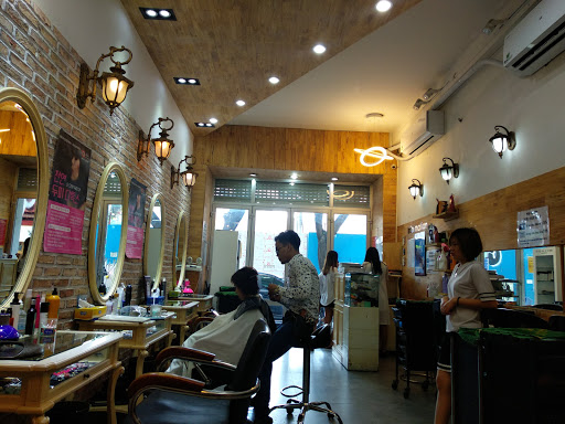 Yuri Hair Shop