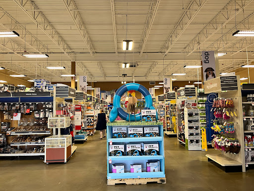 Pet Supply Store «PetSmart», reviews and photos, 700 Gallery Blvd b, Scarborough, ME 04074, USA