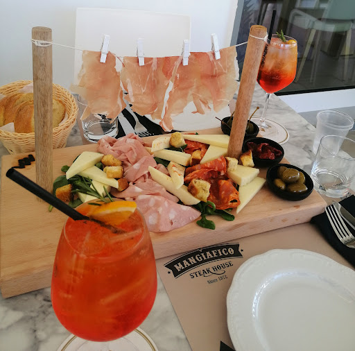 Mangiafico Roxy Bar - Bistrot, Pizzeria, Pasticceria, Caffetteria, Long Drink. Floridia. in Floridia, Libero consorzio comunale di Siracusa