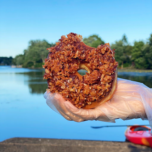 Donut Shop «Donut King», reviews and photos, 411 Middle St, Weymouth, MA 02189, USA
