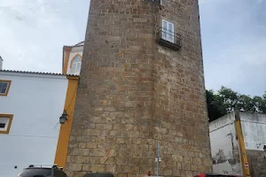 Torre das Cinco Quinas image