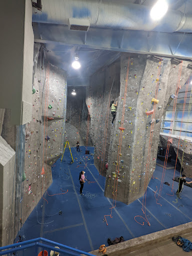 Rock Climbing Gym «Vertical Dreams - Nashua», reviews and photos, 25 E Otterson St, Nashua, NH 03060, USA