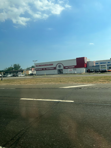 Appliance Store «P.C. Richard & Son», reviews and photos, 203 S Service Rd, Plainview, NY 11803, USA