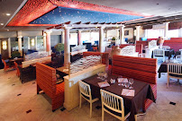 Atmosphère du Restaurant français Restaurant Le Sarrail à La Chapelle-Saint-Luc - n°1