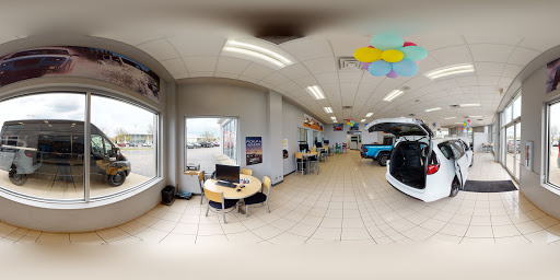 Car Dealer «Gurnee Chrysler Jeep Dodge Ram», reviews and photos, 7255 Grand Ave, Gurnee, IL 60031, USA