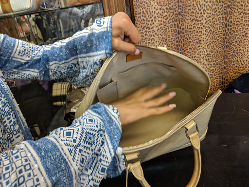 Consignment Shop «Flatter Me...Again!», reviews and photos, 5753 E Santa Ana Canyon Rd, Anaheim, CA 92807, USA