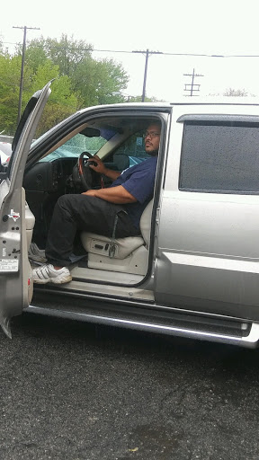 Car Dealer «Dealz Auto Trade», reviews and photos, 640 E 152nd St, Cleveland, OH 44110, USA