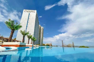 Hotel International Casino & Tower Suites image