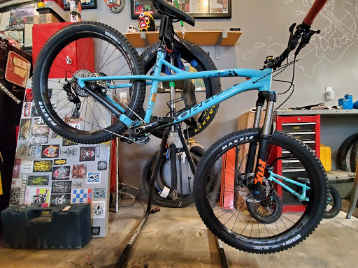 Bicycle Store «Middletown Cycling & Fitness», reviews and photos, 11519 Shelbyville Rd, Louisville, KY 40243, USA