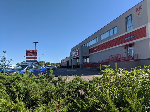 Office Supply Store «Staples», reviews and photos, 450 Providence Hwy, Dedham, MA 02026, USA