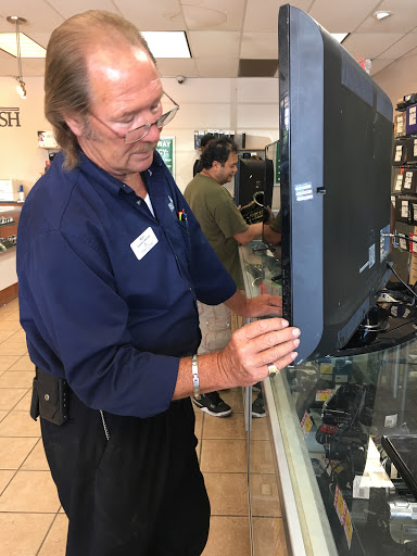 Pawn Shop «First Cash Pawn», reviews and photos, 7751 N Lindbergh Blvd, Hazelwood, MO 63042, USA