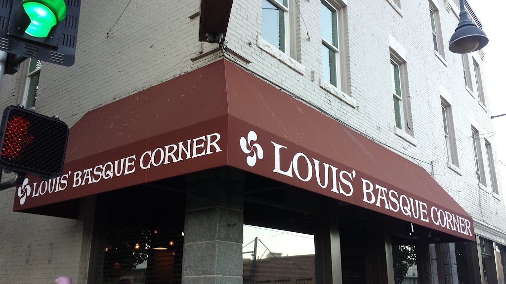 Louis' Basque Corner 89512