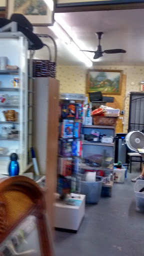 Thrift Store «L S Thrift Store», reviews and photos, 915 E 1st Ave, Mt Dora, FL 32757, USA