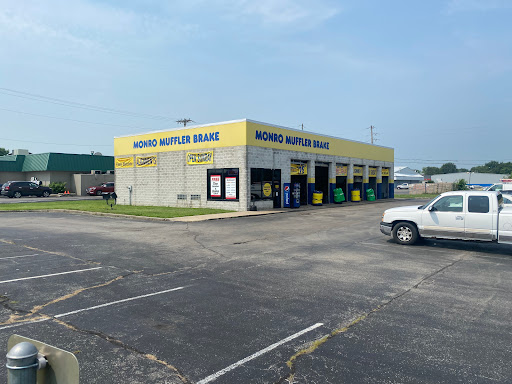 Auto Repair Shop «Monro Muffler Brake & Service», reviews and photos, 5021 S Scatterfield Rd, Anderson, IN 46013, USA