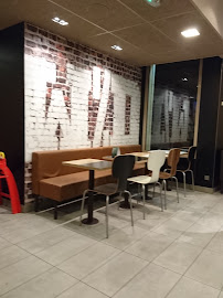 Atmosphère du Restaurant McDonald's Nevers Centre - n°12
